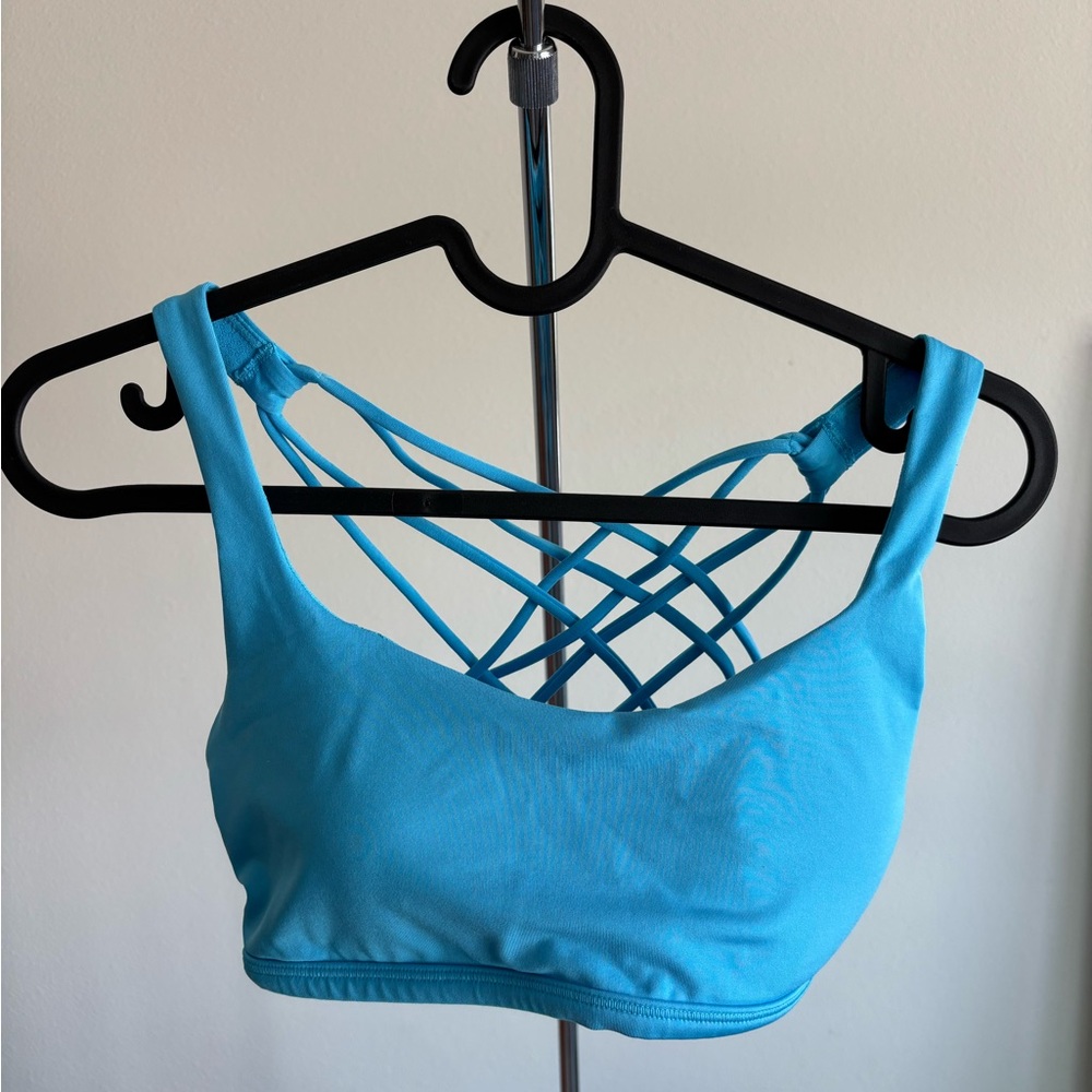 Lululemon Free to Be Sports Bra